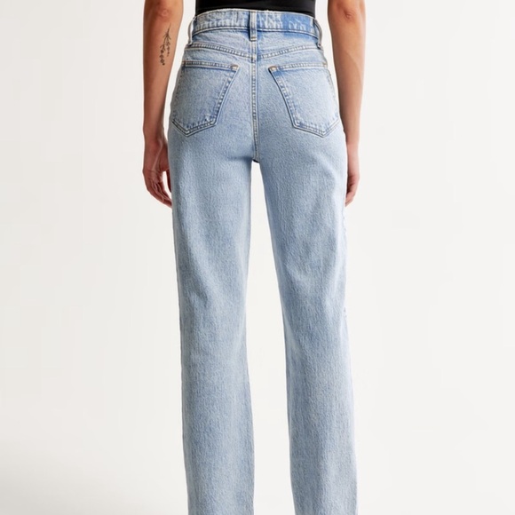 Abercrombie & Fitch Denim - Abercrombie & Fitch The 90s Straight Ultra High Rise jeans light blue